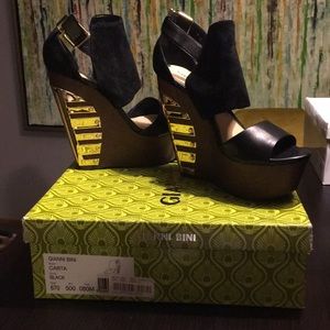 Size 8 Gianni Bini Wedge Sandals
